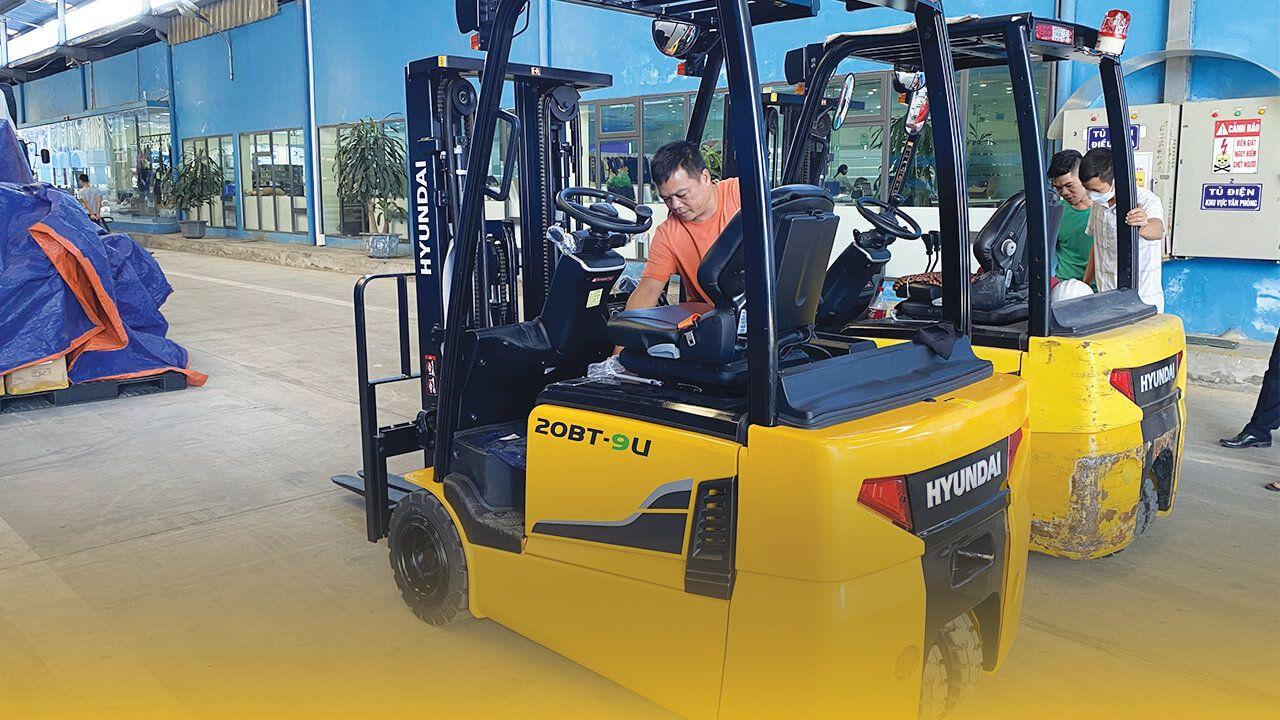 Xe nâng điện 3 bánh 20BT-9U cho nhà máy may TNG Đại Từ
